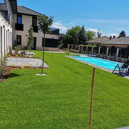 Pipacs 17 By Hellobalatonlelle Apartmán