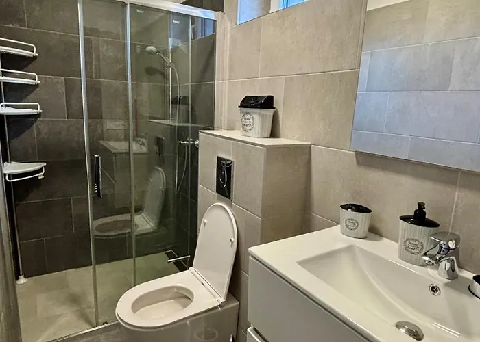 아파트 Pipacs 17 By Hellobalatonlelle *